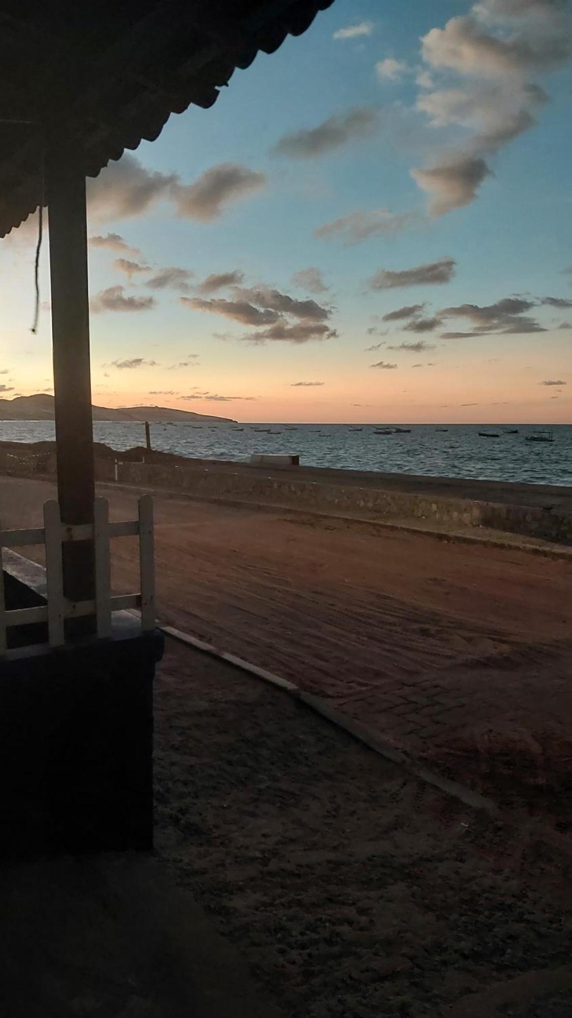Chales Canto Do Mar Redonda Luaran gambar